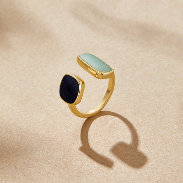 Enveloping Ring with Aquamarine