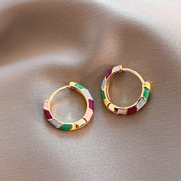 Elegant Enamel Gold Earring Hanging